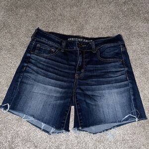 American Eagle size 10 Midi shorts